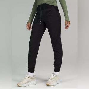 Lululemon dance studio jogger size 2…used but in great condition